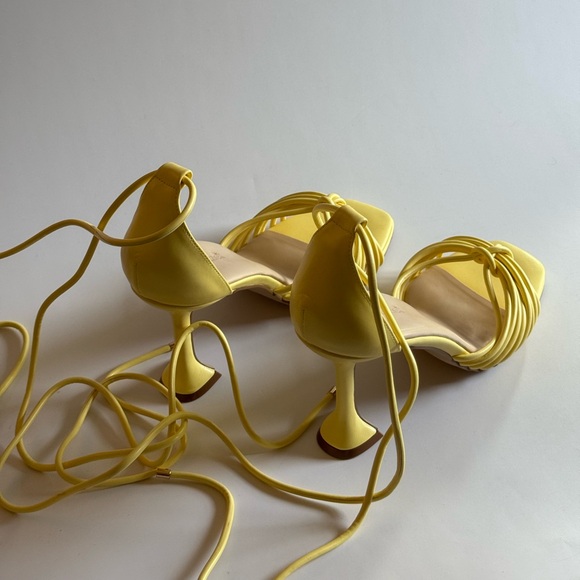 Heeled Sandals. Size US 9.5. Brand new. - Picture 1 of 13